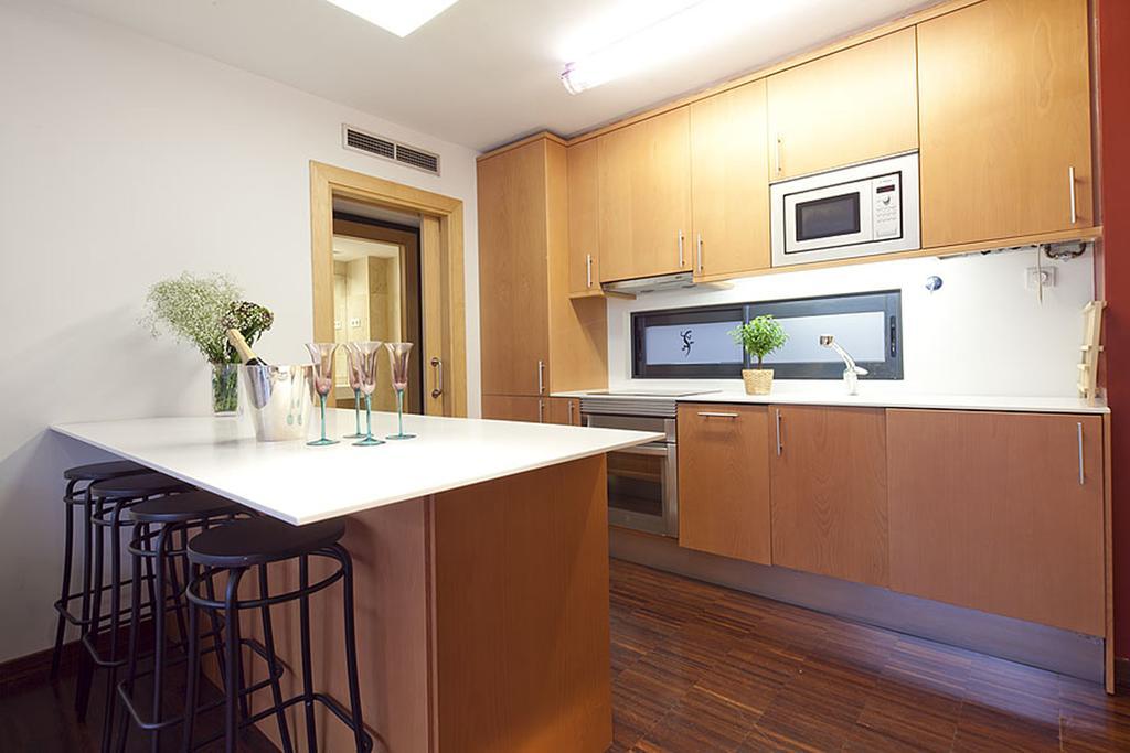 Apartment Barcelona Rentals - Sarria Apartments Near Center Eksteriør bilde